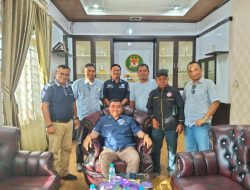 Audensi Forum FPII bersama Kejari Kuansing berjalan lancar sambil minum santai.